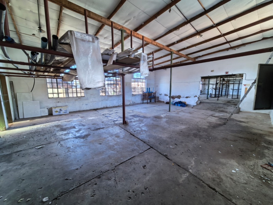 6 Bedroom Property for Sale in Parys Free State